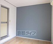 通風のいい洋室です