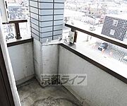 広いバルコニです。