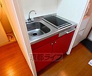 キッチンにも充実の収納。