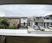 南向きバルコニーからの景色です。前が道路なので日当たり良いです。