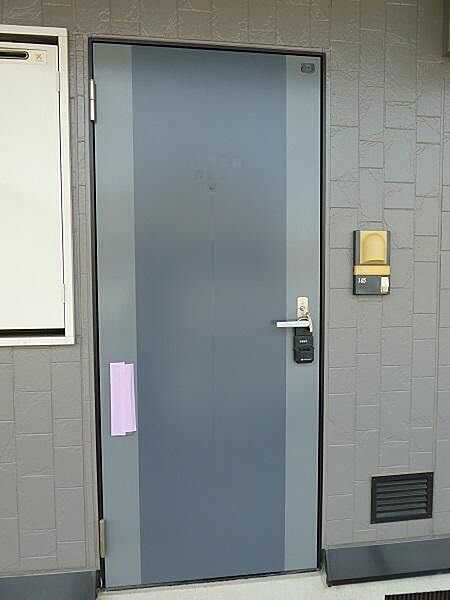 画像18:玄関ドア