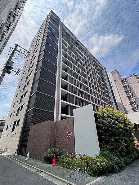 重厚感ある外観が印象的な「シティハウス」シリーズ、二重床構造を採用