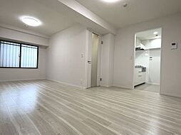 エスタールビル 402 4階2LDKのリビング/ダイニング