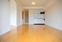 メゾンＹＦＴ 206 2階1LDKのリビング/ダイニング