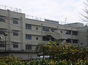 練馬区立開進第四中学校 718m