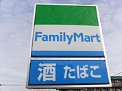 ファミリーマート 板橋台橋通り店 375m