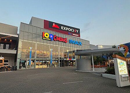 ららぽーと EXPOCITY 1140m