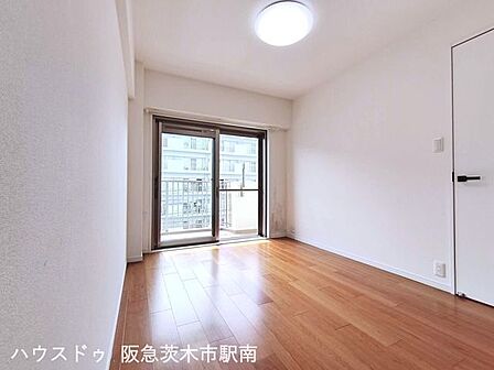 バルコニー側 洋室5.2帖のお部屋