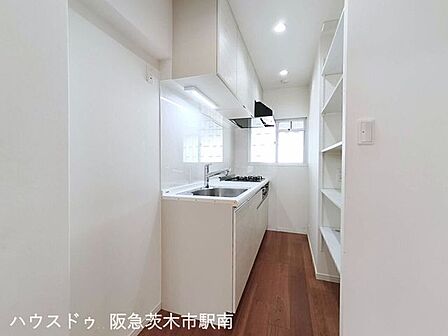バルコニー側　洋室5.2帖のお部屋