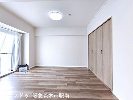 バルコニー側　6.0帖のお部屋