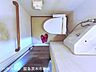 トイレ：トイレを上から見た様子