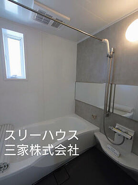 浴室を拡大表示