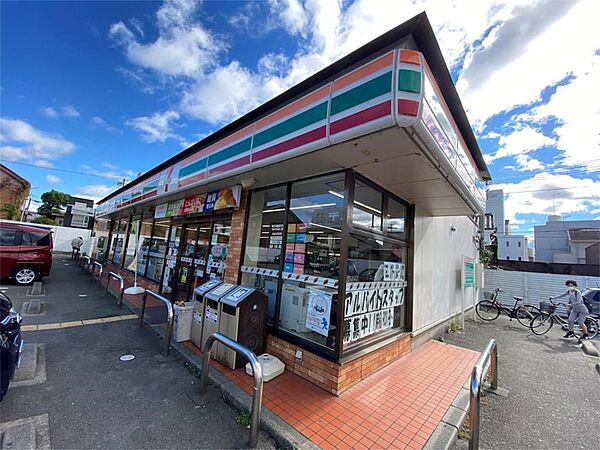 画像15:セブンイレブン　姫路伊伝居店（140m）