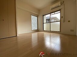 東明マンション新東 5階1Kのリビング/ダイニング