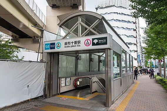 麻布十番駅(東...