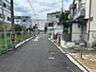 周辺：南側道路（幅員約4.4ｍ）に面し、陽当たり良好。