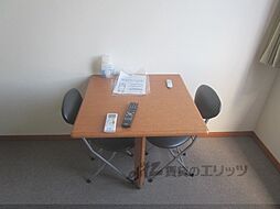 レオパレスエザーンスII 207 2階1Kのリビング/ダイニング