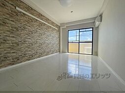 神殿マンション3号棟 4階ワンルームのリビング/ダイニング