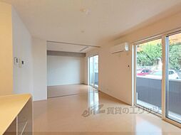 フローラルメゾン 103 1階2LDKのリビング/ダイニング