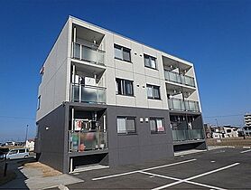 クローバー  ｜ 滋賀県大津市真野1丁目（賃貸マンション1LDK・1階・41.82㎡） その1