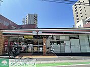 セブンイレブン川口五丁目店 徒歩14分。 1100m
