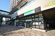 ファミリーマート武蔵浦和駅店 833m