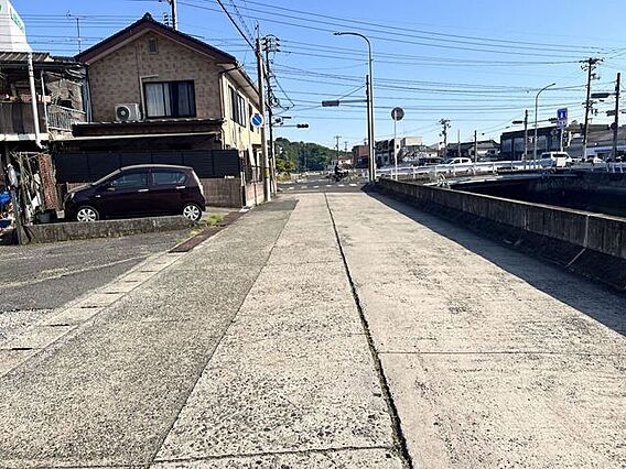 前面道路含む現...