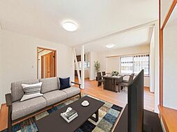 桑名市大山田5丁目　戸建て 5SLDKのリビング/ダイニング