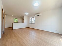 豊田市上原町西山　戸建て 4SLDKのリビング/ダイニング