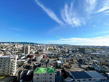 【眺望】13階で周りに高い建物がないので岡崎市をよく見渡すことができます。