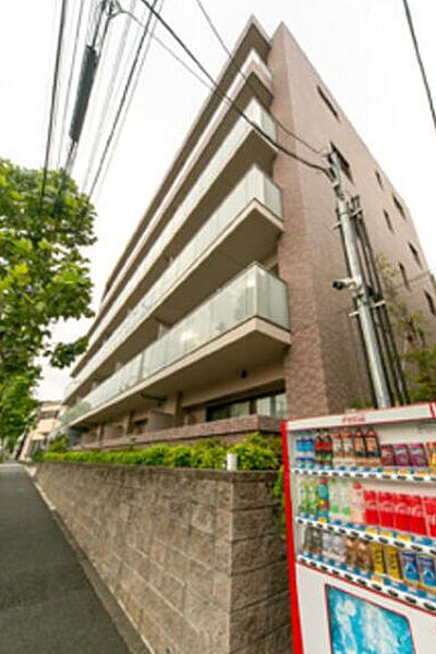 エストレリータ新宿落合 ｜東京都新宿区中落合3丁目(賃貸マンション1LDK・1階・43.07㎡)の写真 その1