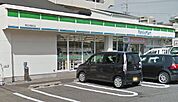 ファミリーマート 中川十一番町店（485m）
