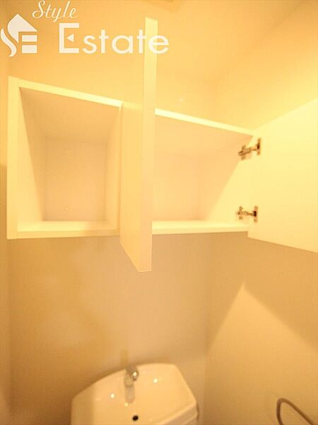 画像26:収納棚★温水洗浄便座付きシャワートイレ
