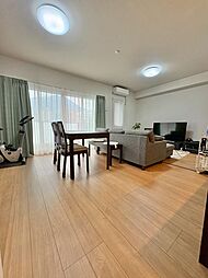 オークランド中央エクスタージュ 3LDKのリビング/ダイニング