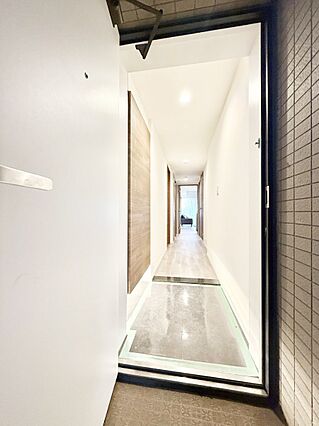 ■ シンプルで...