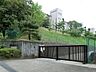 周辺：中学校 370m 八王子市立松が谷中学校