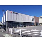 銀行「八十二銀行岡谷支店まで231ｍ」