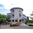 中学校「諏訪市立諏訪中学校まで1967ｍ」