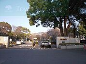 千葉大学 徒歩9分。大学・短大 690m