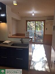 アルカディア 101 1階2LDKのリビング/ダイニング