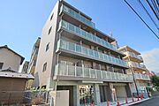 駅徒歩3分です