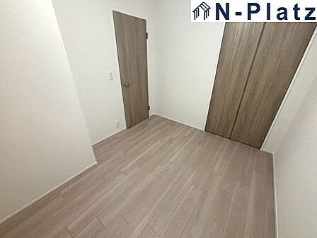 仕事や趣味のスペースとしても活用できる、多用途に使える部屋。