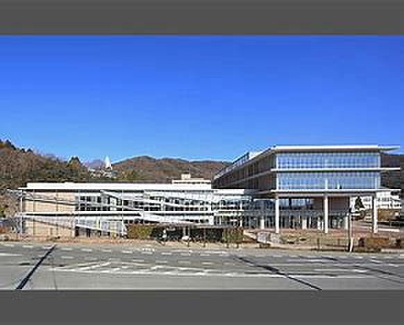 周辺：兵庫県立大学姫路工学キャンパス　新本館