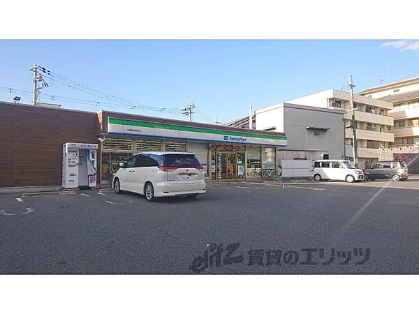 画像22:ファミリーマート　天理田井庄町店まで850メートル