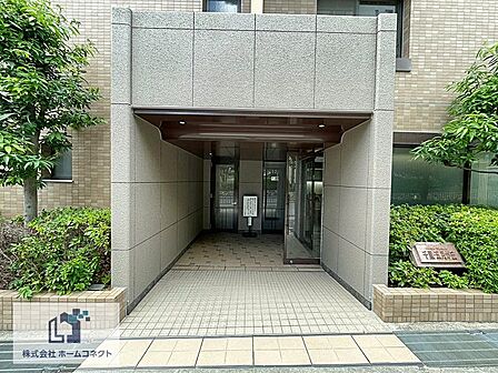 エントランス｜オートロック完備
