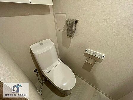 トイレ新調|ウォシュレット機能付きのトイレになります。