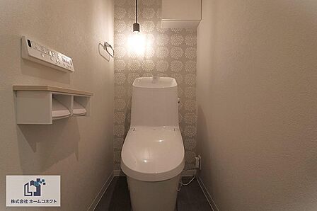 トイレ新調|ウォシュレット機能付きのトイレになります。