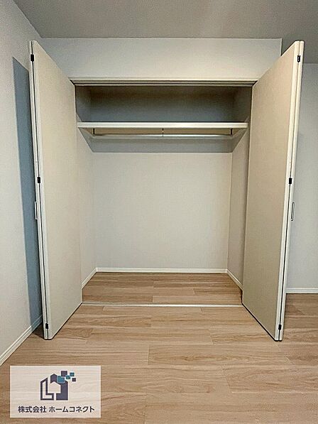 洋室（約5.5帖）｜クローゼット付きの