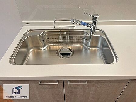 キッチン設備|お手入れしやすいステンレス製シンクを採用。