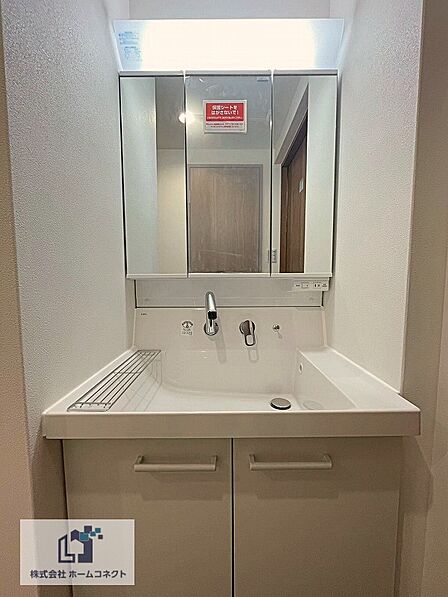 洗面化粧台新調